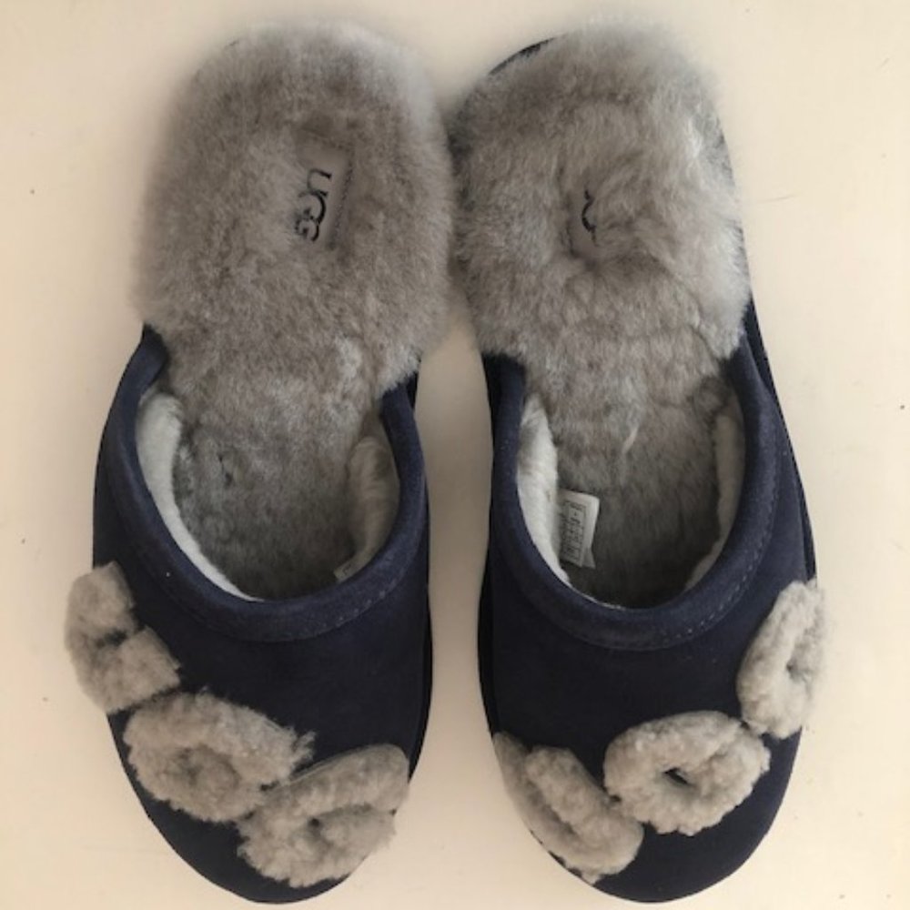 UGG Logo Scuff sheepskin slipper. 3D. Size: 11 - Picture 3 of 11